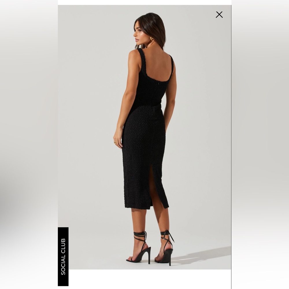 ASTR The Label Crisanta Textured Midi Dress